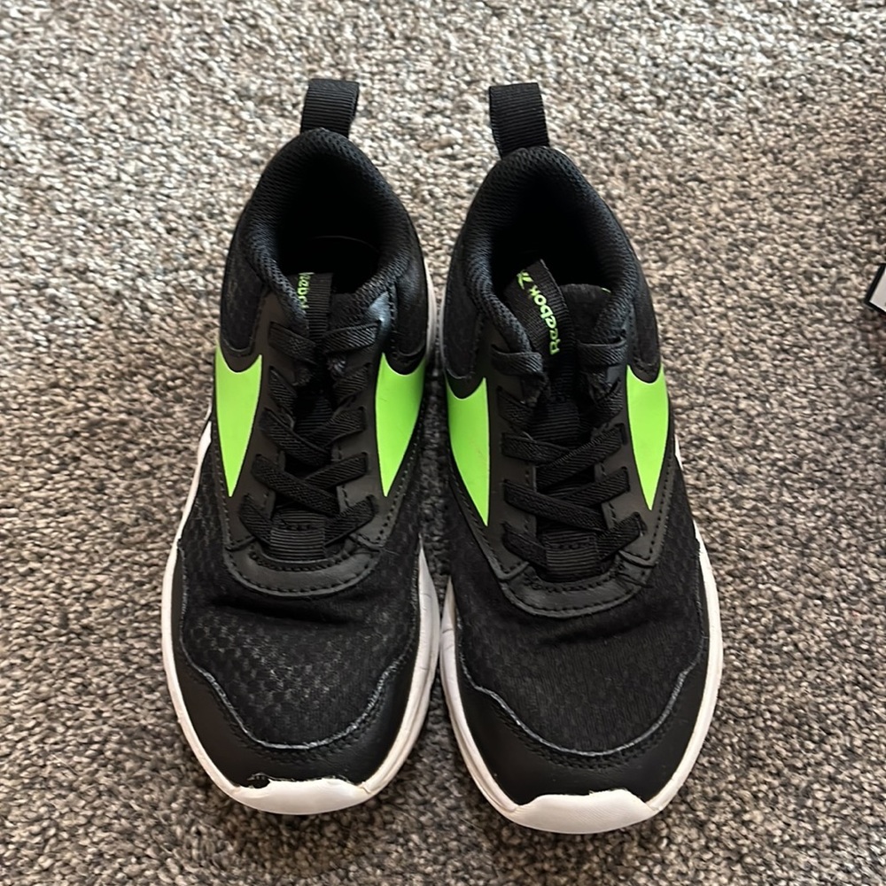 Size 12.5 Preschool Boys Reebok Sneakers - Picture 2 of 4